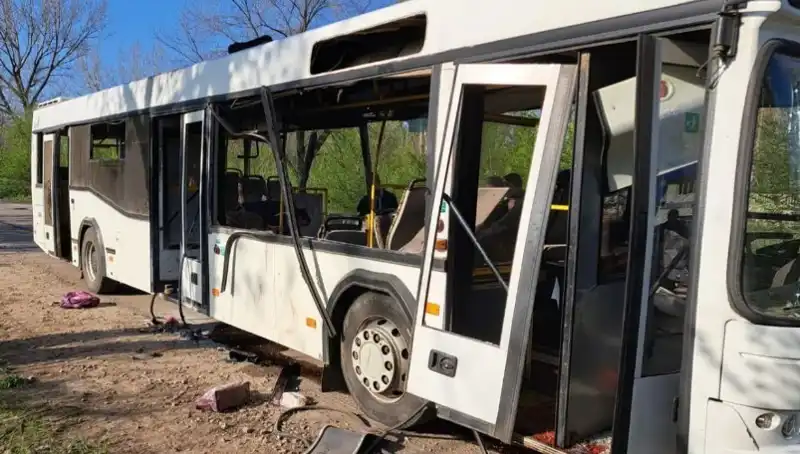 İşçileri Taşıyan Otobüs Rus Saldırısına Uğradı: 9 Kişi Hayatını Kaybetti