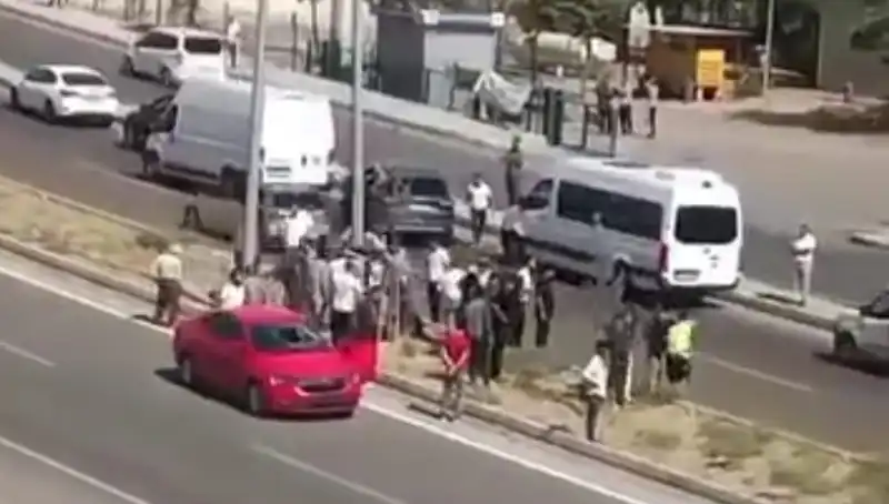 Otomobilin Çarptığı Yaya Hastaneye Kaldırıldı: Olayın Detayları