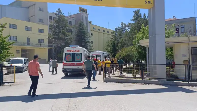 Çorum'daki Un Fabrikasında Patlama: Bir Ağır, 9 Yaralı!