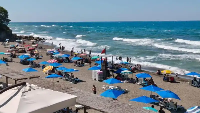 Akçakoca'da Hayat Durduran Denizde Güvenlik Yasağı Resmen İlan Edildi!