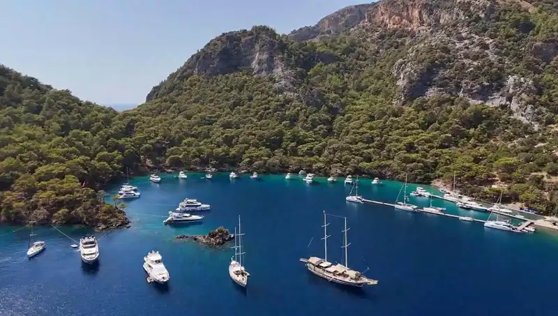 Göcek’in Eşsiz Koylarında Yeni Yasağın Şoku: Müzik Çalmaya Son!