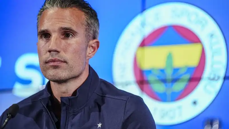 Robin van Persie, Fenerbahçe ile Mücadele İçin Tur Şansını Değerlendirdi