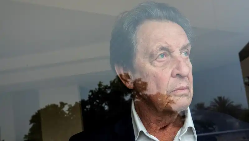 Elon Musk'ın Babası, Çocukluğu ve Üç Cinayeti Hakkında Şoke Eden İtiraflarda Bulundu