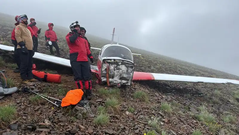 Türk Pilotun Uçak Kazasında Hayatını Kaybetti, Kadın Yolcu Kurtuldu