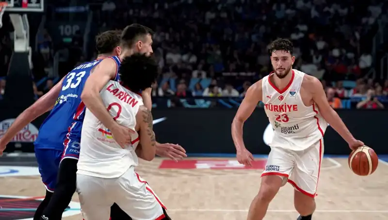 Türkiye'nin 12 Dev Adam'ı İsveç'i Devirdi: Basketbolda Büyük Zafer