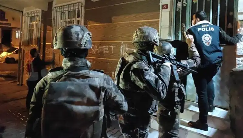 Adana'da Yoldaşlar Suç Örgütüne Şok Operasyon: 41 Gözaltı ve Tutuklama!
