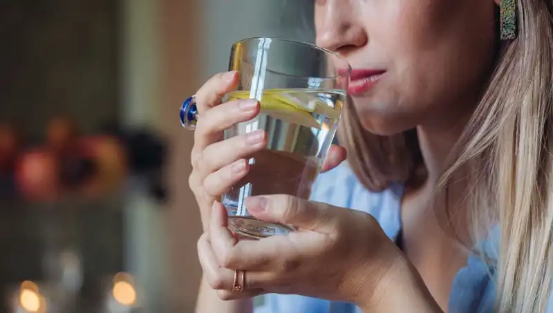 Aç Karnına 1 Litre Su İçmenin Sağlığa Faydaları Nedir?