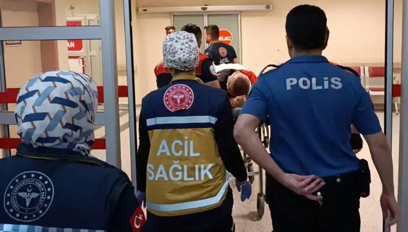 Polis Ekipleri Kazaya Karıştı: İki Yaralı, Olay Yeri Sarsıldı!