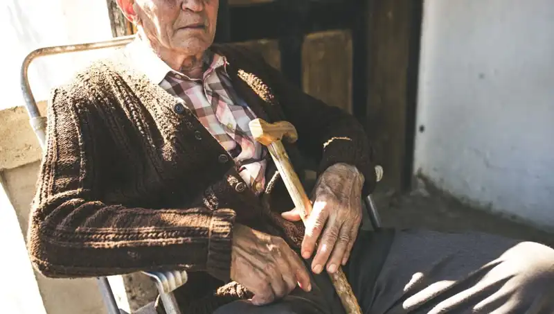 Yalnızlık ve İlgisizlik: 100 Yaşlıdan 16'sı Depresyonla Mücadele Ediyor