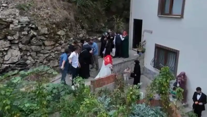 Düğün Eğlencesi Kanlı Sonla Bitti: 10 Saniyelik Korku Anları