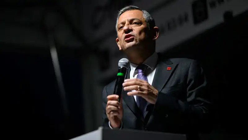 Özgür Özel, Emekli İkramiyesi Sorununa Kısa Sürede Flaş Tepki Gösterdi