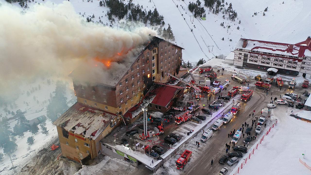 Bolu'da Otel Yangınında 66 Kişi Hayatını Kaybetti, 51 Kişi Yaralandı