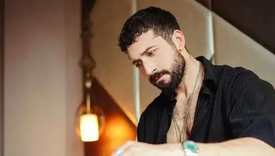 Emre Bulut’a Şok Suçlama: Sahte Komiserlikle Araç Kaçırmaya Girişti