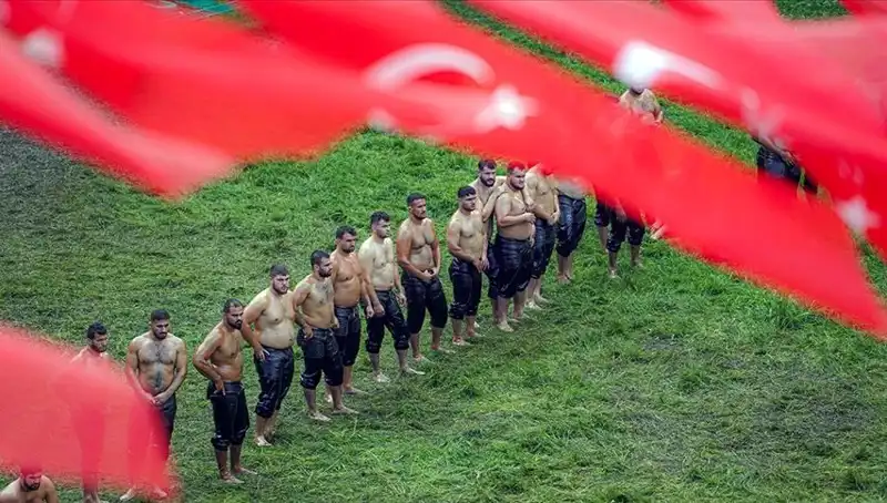 Tarihi Kırkpınar Yağlı Güreşleri'nde Rekor Katılım: 40 Başpehlivan 826 Sporcu Mücadele Edecek!