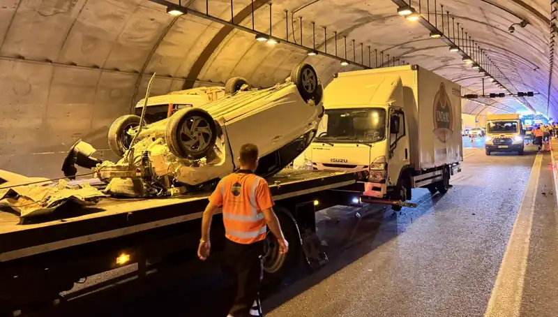 Kuzey Marmara Otoyolu’nda Feci Bir Kaza: Otomobil ve Kamyonet Çarpıştı
