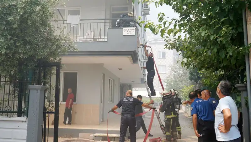 Arkadaş Kavgası Facia İle Sonuçlandı: Daireler Alev Alev Yakıldı