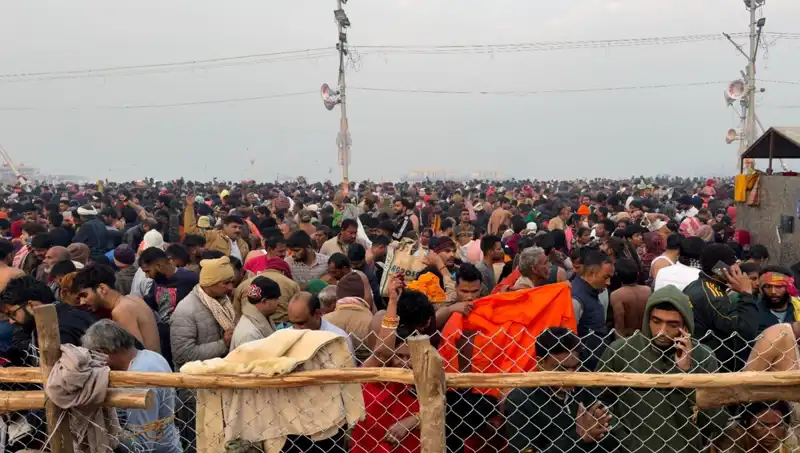 Hindistan'daki Dini Festivalde İzdiham: Trajedi Büyüyor
