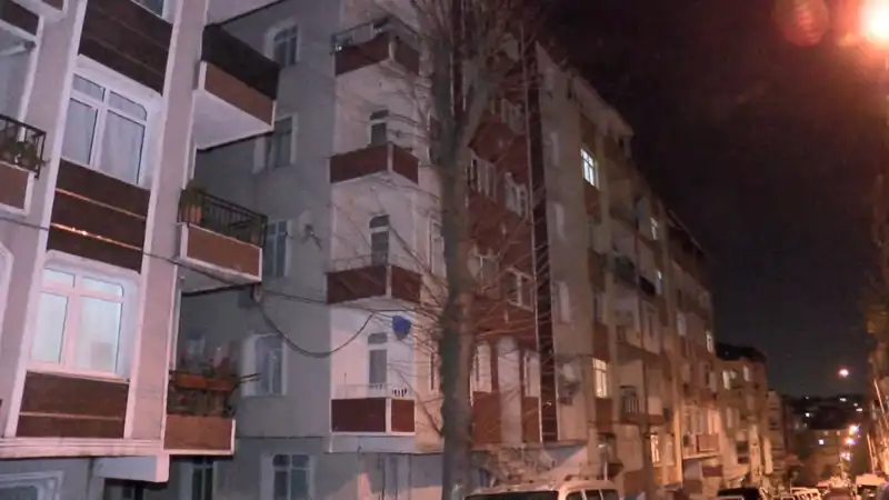 Altı Katlı Apartmanda Kolonlardan Gelen Ses Panik Yarattı, Tahliye Emri Verildi