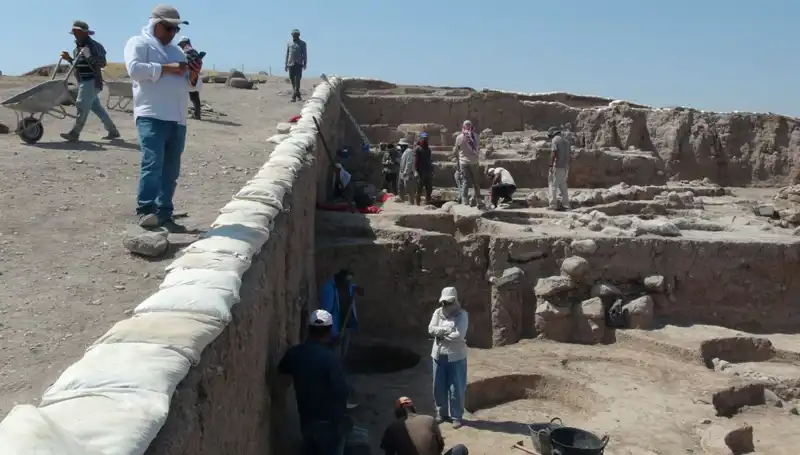 Oylum Höyük Kazıları Sıcak Havaya Rağmen Aralıksız Devam Ediyor!