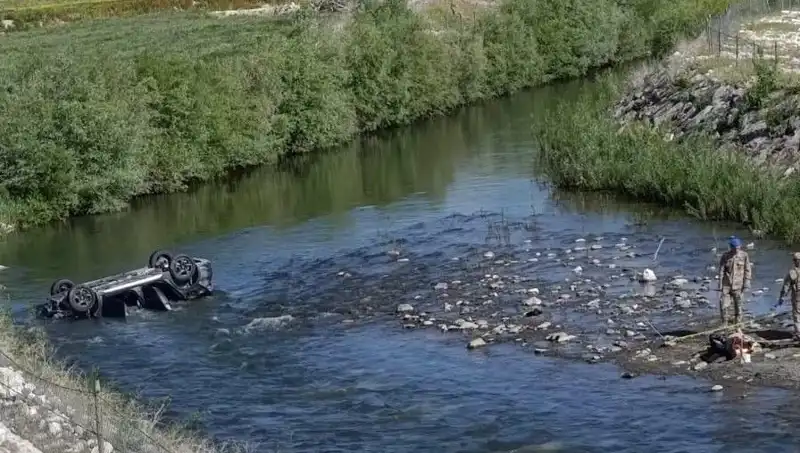 ** Bayram Yolculuğunda Korkunç Kaza: Bir Aile Hayatını Kaybetti**