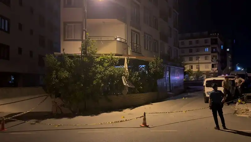 İstanbul'da Kafeye Yapılan Silahlı Saldırı, Şehirde Güvenlik Endişelerini Artırdı