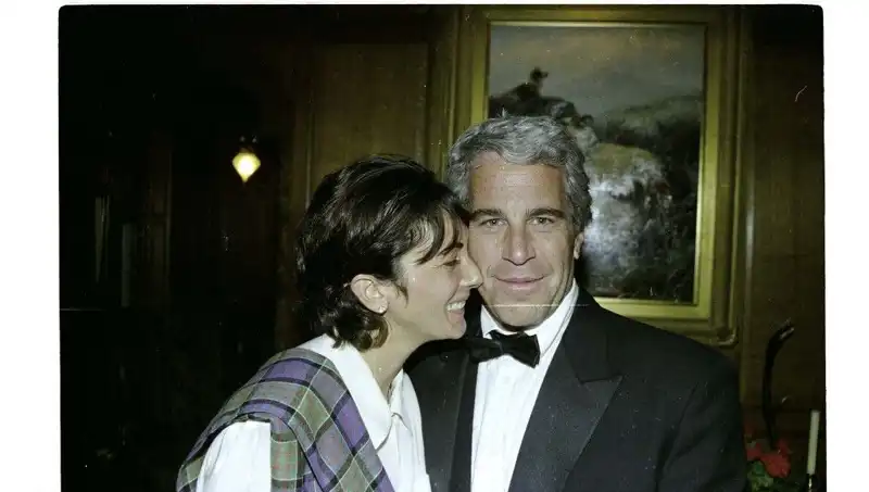 Ghislaine Maxwell, Epstein Skandalında 100 Ünlüyü İfşa Etti: İddialar Şok Edici!